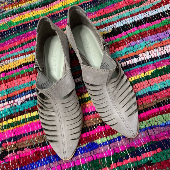 1. State | Arnet Fog Grey Mushroom Leather Pointed Shootie Stacked Heel - Picture 2 of 9